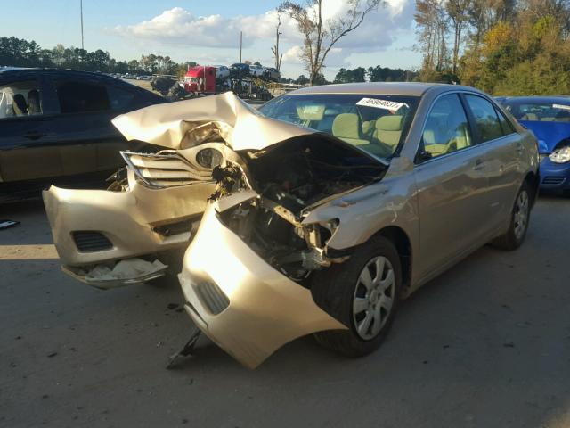 4T1BF3EK9AU111185 - 2010 TOYOTA CAMRY BASE GOLD photo 2