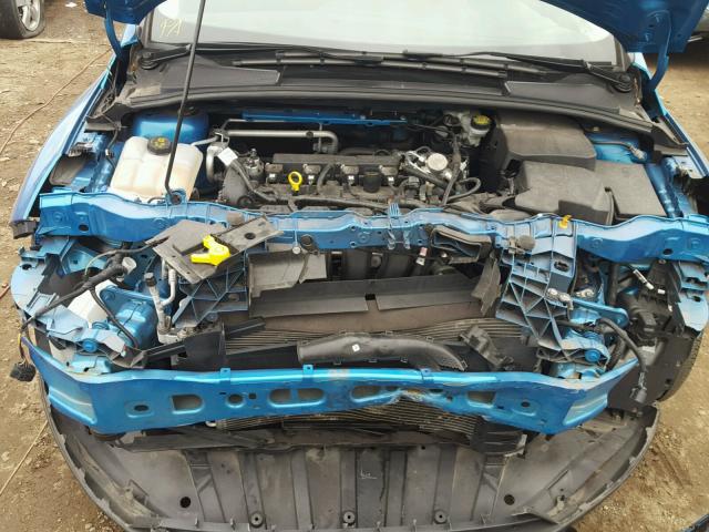 1FADP3F26GL377504 - 2016 FORD FOCUS SE BLUE photo 7