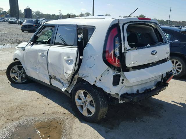 KNDJN2A23H7499798 - 2017 KIA SOUL WHITE photo 3