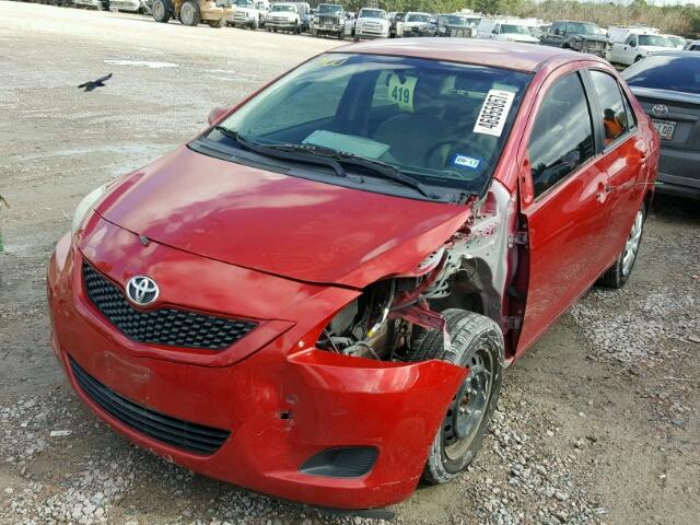 JTDBT903394043851 - 2009 TOYOTA YARIS RED photo 2