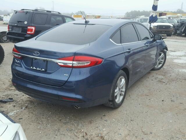 3FA6P0H77JR129514 - 2018 FORD FUSION SE BLUE photo 4