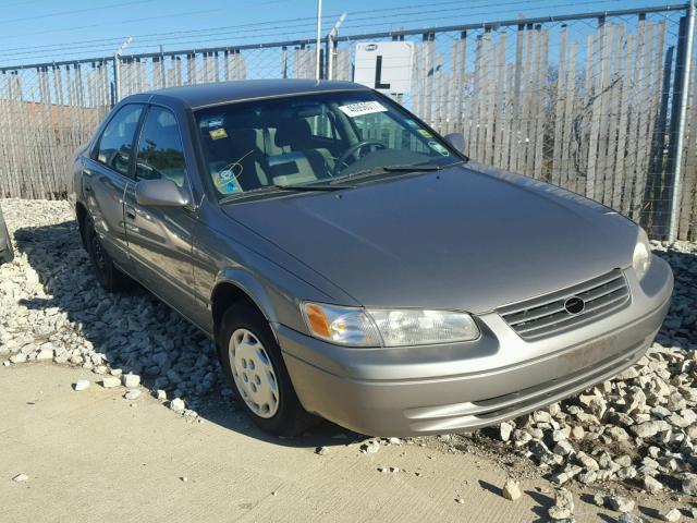 4T1BG22K9WU354921 - 1998 TOYOTA CAMRY CE GRAY photo 1