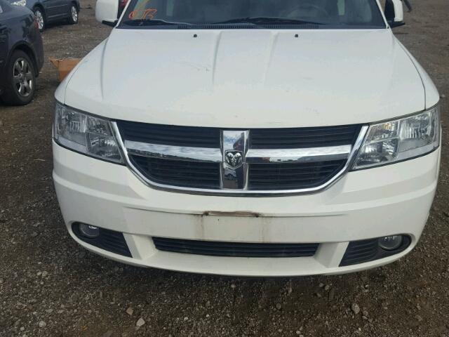 3D4GH67V09T586844 - 2009 DODGE JOURNEY R/ WHITE photo 9