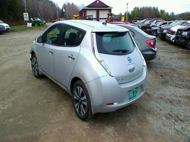 1N4BZ0CP7HC309469 - 2017 NISSAN LEAF S SILVER photo 3