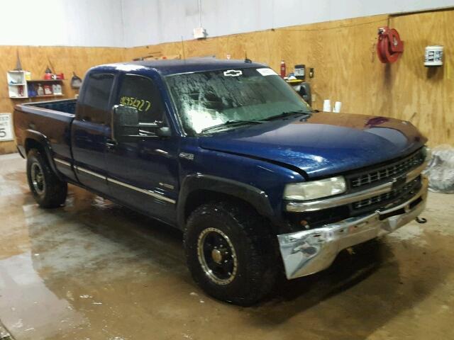 1GCEK19T22E263082 - 2002 CHEVROLET SILVERADO BLUE photo 1