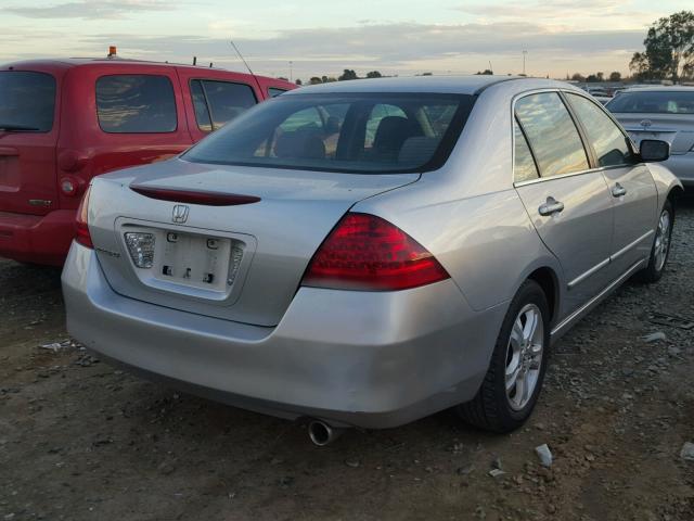 1HGCM567X7A210887 - 2007 HONDA ACCORD EX SILVER photo 4