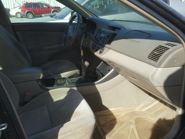 4T1BF32K12U518908 - 2002 TOYOTA CAMRY LE BLACK photo 5