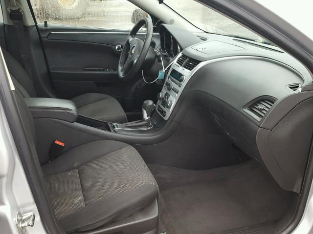 1G1ZC5EUXCF372124 - 2012 CHEVROLET MALIBU 1LT ვერცხლისფერი ფოტო 5