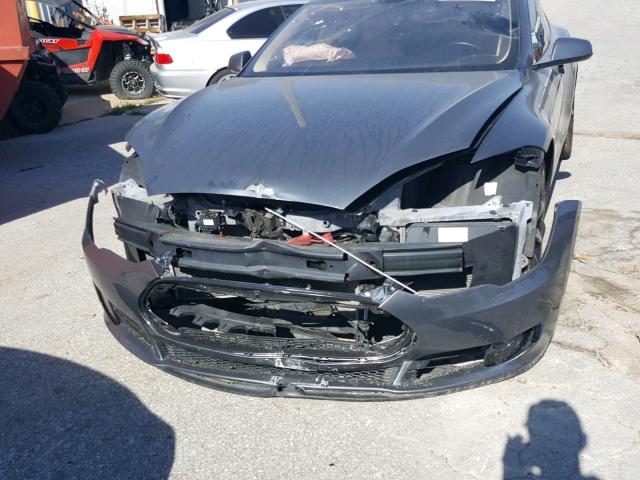 5YJSA1CN5DFP18055 - 2013 TESLA MODEL S GRAY photo 9