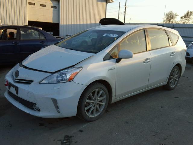 JTDZN3EU7C3041928 - 2012 TOYOTA PRIUS V WHITE photo 2