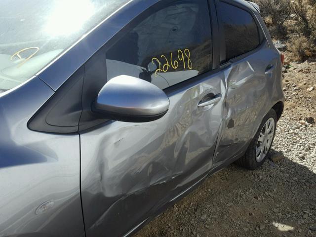 JM1DE1KZ0E0187736 - 2014 MAZDA MAZDA2 SPO 银色 照片 10