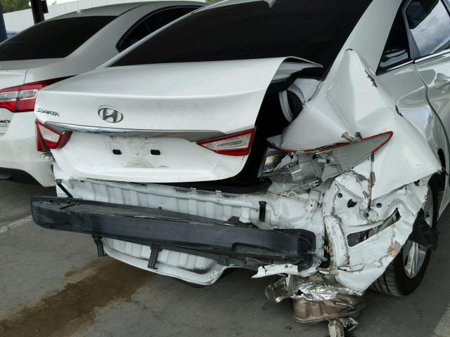 5NPEB4ACXCH367818 - 2012 HYUNDAI SONATA GLS WHITE photo 9