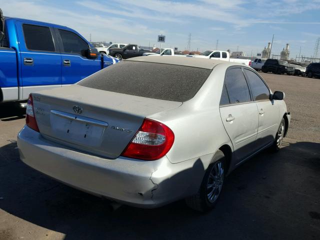 4T1BE32K82U070931 - 2002 TOYOTA CAMRY LE ვერცხლისფერი ფოტო 4