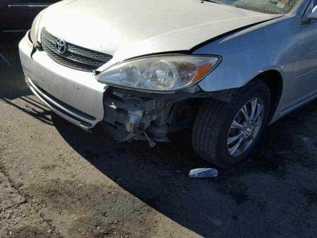 4T1BE32K82U070931 - 2002 TOYOTA CAMRY LE SILVER photo 9