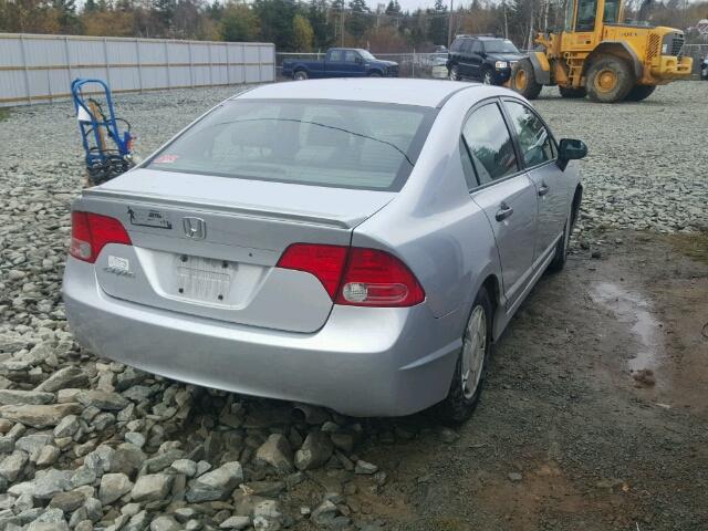 2HGFA15458H015305 - 2008 HONDA CIVIC DX-G SILVER photo 4