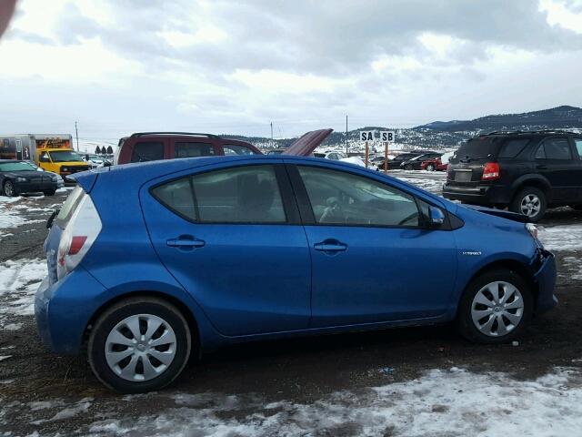 JTDKDTB31E1574808 - 2014 TOYOTA PRIUS C BLUE photo 9