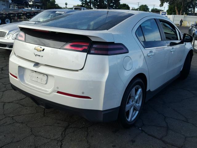 1G1RH6E46DU116650 - 2013 CHEVROLET VOLT WHITE photo 4