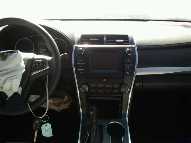 4T1BF1FK5HU634507 - 2017 TOYOTA CAMRY LE 蓝色 照片 9