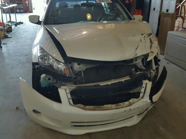 5KBCP3F89AB005564 - 2010 HONDA ACCORD EXL WHITE photo 9