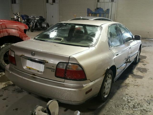 JHMCD5639VC017321 - 1997 HONDA ACCORD LX GOLD photo 4