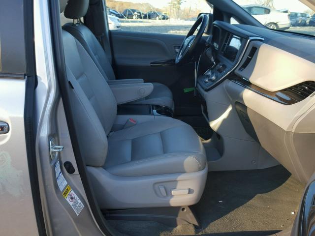 5TDDK3DC6FS097468 - 2015 TOYOTA SIENNA XLE SILVER photo 5