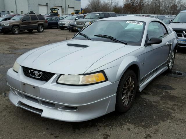 1FAFP4046YF146353 - 2000 FORD MUSTANG SILVER photo 2