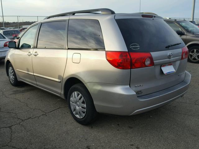 5TDZK23C57S008864 - 2007 TOYOTA SIENNA CE GRAY photo 3