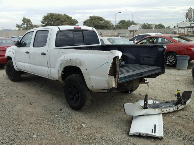 5TEKU72N95Z004327 - 2005 TOYOTA TACOMA DOU WHITE photo 3