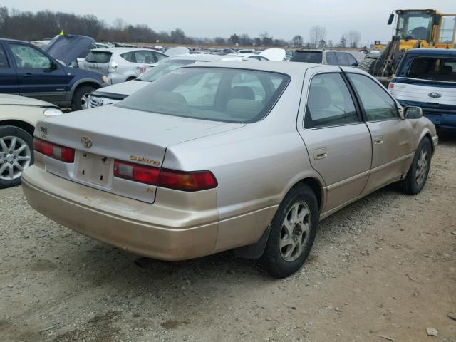 4T1BF22K9VU007770 - 1997 TOYOTA CAMRY GOLD photo 4