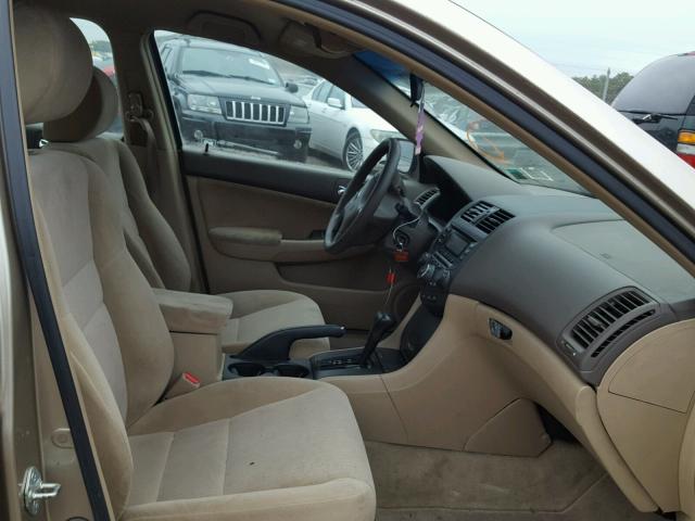 1HGCM56425A012856 - 2005 HONDA ACCORD LX BEIGE photo 5