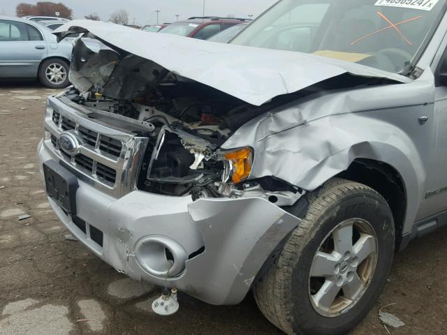 1FMCU03168KB75662 - 2008 FORD ESCAPE XLT SILVER photo 9