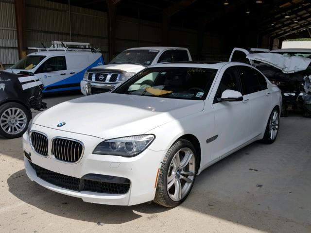 WBAYA8C50ED499871 - 2014 BMW 750 I WHITE photo 2
