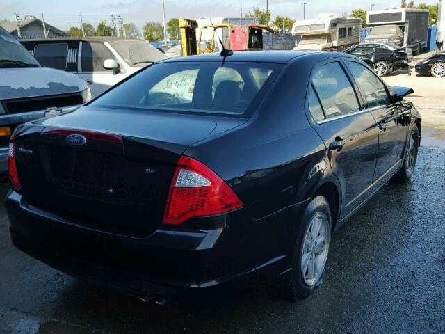 3FAHP0HA8AR411326 - 2010 FORD FUSION SE BLACK photo 4