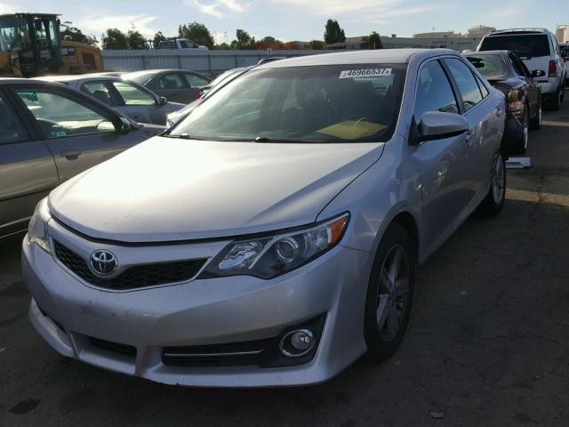 4T1BF1FK0CU201587 - 2012 TOYOTA CAMRY BASE SILVER photo 2