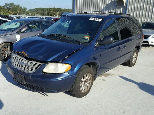 2C8GP74LX2R592294 - 2002 CHRYSLER TOWN & COU BLUE photo 2