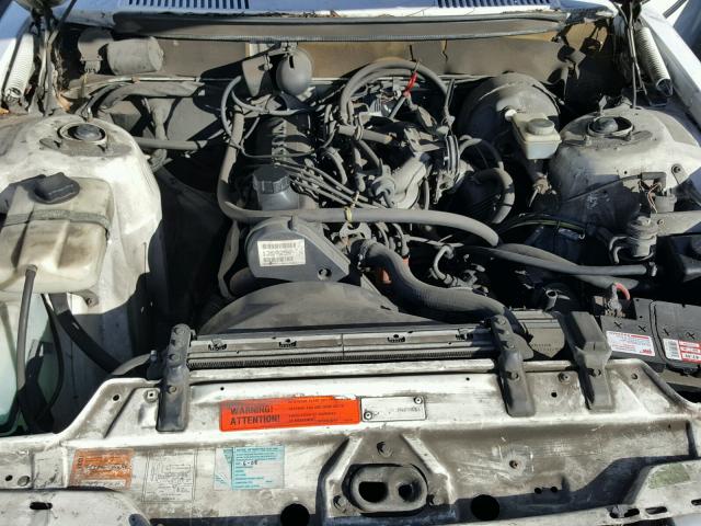 YV1AX8857K1815138 - 1989 VOLVO 245 DL WHITE photo 7