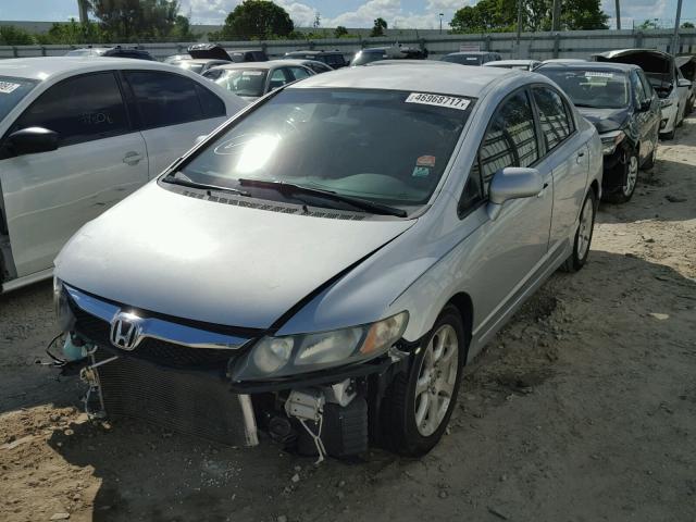 2HGFA16549H529817 - 2009 HONDA CIVIC LX SILVER photo 2