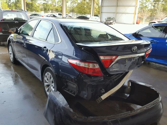 4T1BF1FK3FU915573 - 2015 TOYOTA CAMRY LE BLUE photo 3