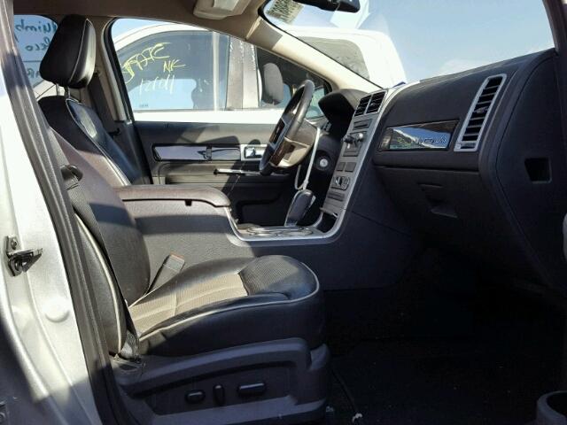 2LMDU68C49BJ04994 - 2009 LINCOLN MKX SILVER photo 5