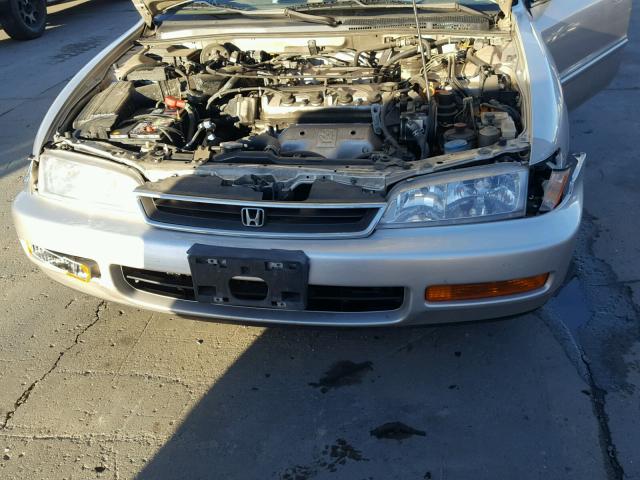 1HGCD5665TA118197 - 1996 HONDA ACCORD EX TAN photo 7