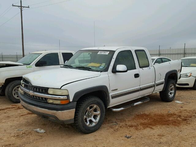 2GCEK19T521428625 - 2002 CHEVROLET SILVERADO WHITE photo 2