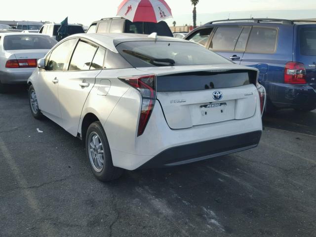 JTDKBRFU2G3516404 - 2016 TOYOTA PRIUS WHITE photo 3