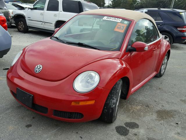 3VWRF31YX7M421045 - 2007 VOLKSWAGEN NEW BEETLE RED photo 2