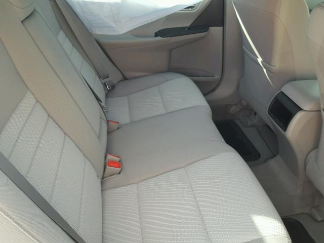 4T1BF1FK7HU709076 - 2017 TOYOTA CAMRY LE 白色 照片 6