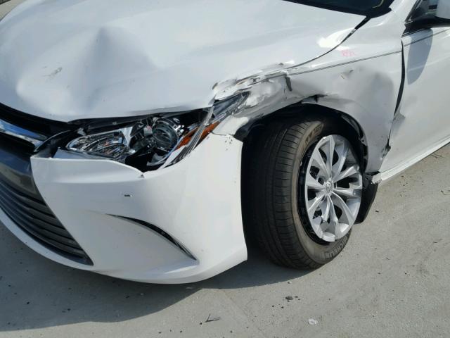 4T1BF1FK7HU709076 - 2017 TOYOTA CAMRY LE WHITE photo 9