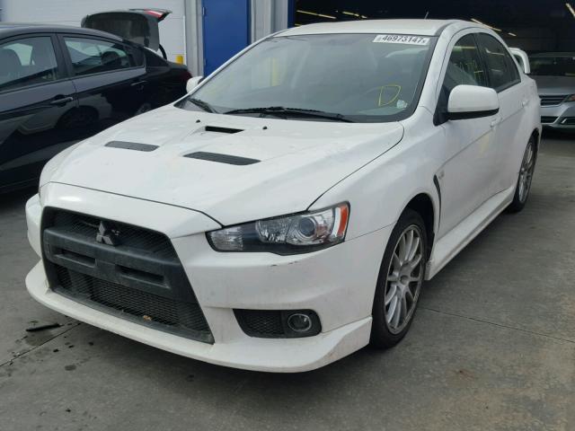 JA32W8FV7BU035489 - 2011 MITSUBISHI LANCER EVO WHITE photo 2