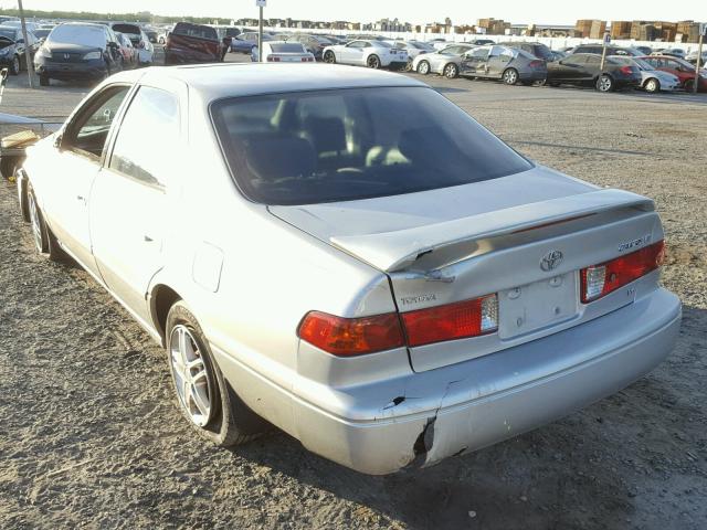 4T1BF22K71U120501 - 2001 TOYOTA CAMRY LE SILVER photo 3