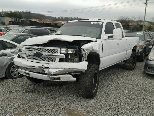 1GCHK29132E266736 - 2002 CHEVROLET SILVERADO WHITE photo 2