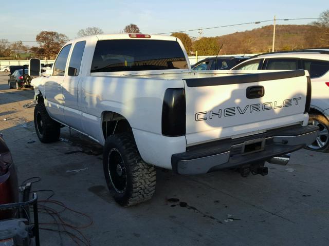 1GCHK29132E266736 - 2002 CHEVROLET SILVERADO WHITE photo 3