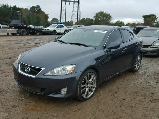 JTHBE262885021738 - 2008 LEXUS IS 350 GRAY photo 2